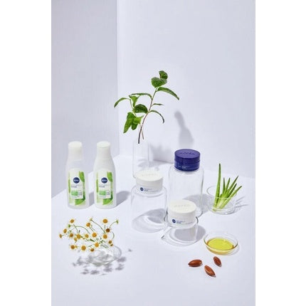 Nivea Naturally Good Day Cream, 50ml Hydrating Face Moisturizer for Daily Skincare